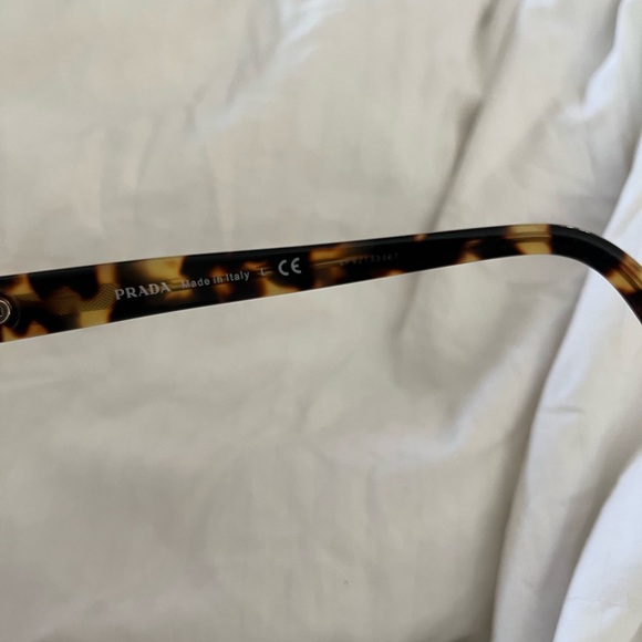 Prada eyeglasses - Picture 6 of 8